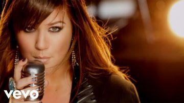 Kelly Clarkson – Stronger (What Doesnt Kill You) [Official Video]